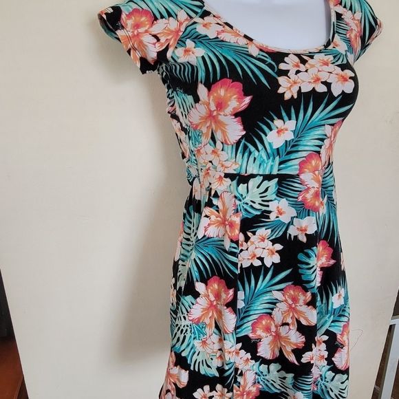 PINK by Victoria Secret tropical print sleeveless crossback fit & flare dress XS - Picture 2 of 6